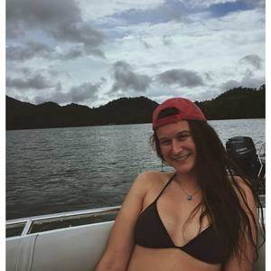 Meet your Posher, Kendra